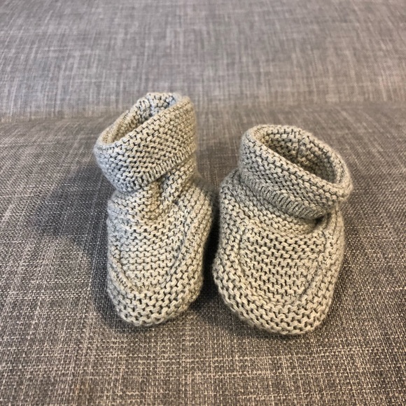 gap knit booties